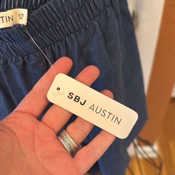 NWT SBJ Austin Woman’s Shorts-Sz 1/2 - Picture 4 of 6